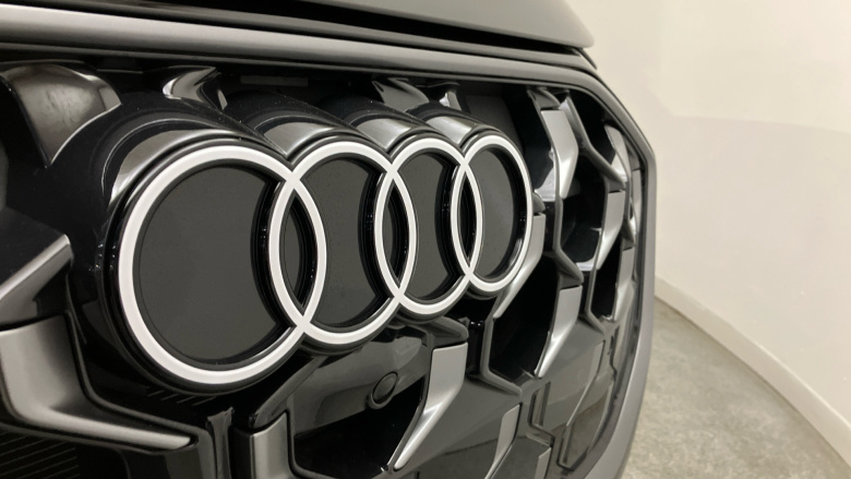 Audi Q5 2.0 TDI Quattro S Line 5dr S Tronic Diesel Estate